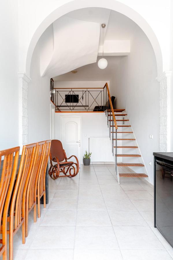 A&D Houses No3 Patras Extérieur photo