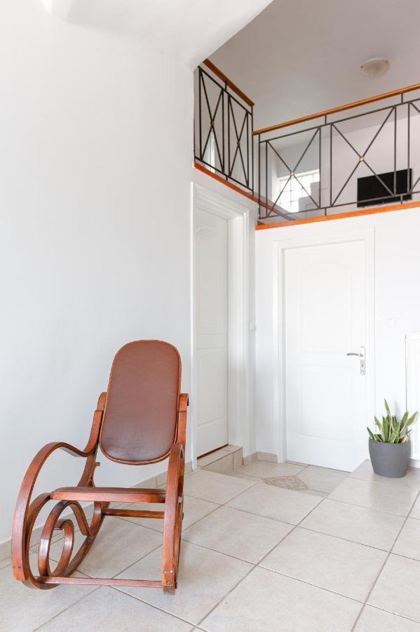 A&D Houses No3 Patras Extérieur photo